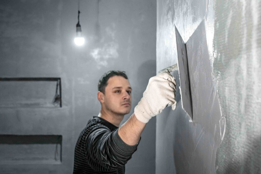Top Signs You Need to Call a Plasterer for Your Home Repairs